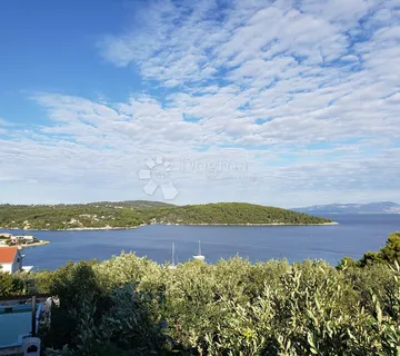 Atraktivno građevinsko zemljište 848m2- Šolta - cover