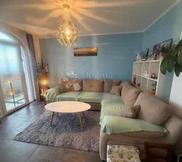 RIJEKA, GORNJI ZAMET - Prostran obiteljski stan s terasom i pogledom na more - cover