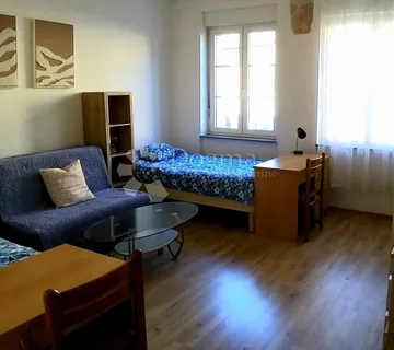 Odličan stan u Rijeci, Mlaka - cover