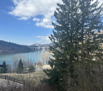 FUŽINE KUĆA SA POGLEDOM NA JEZERO! - cover