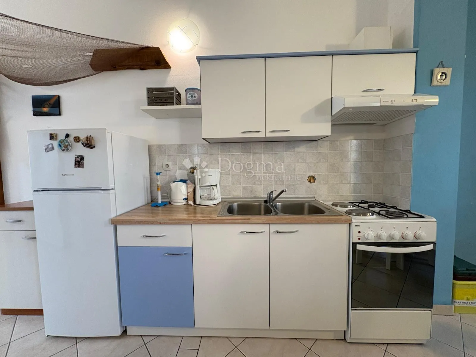 APARTMAN U ŠILU - cover