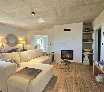 Elegancija, brutalizam i istarska gradnja s panoramskim pogledom - cover