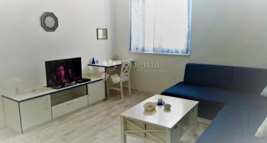 Centar Paga, apartman 20 m od mora! - cover