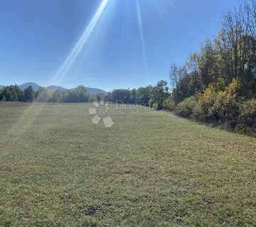 Atraktivno zemljište na prodaju – Lovinac, 42.343 m² - cover