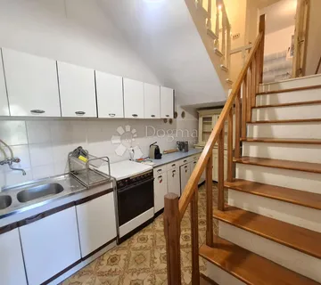 POREČ (okolica) - Istarska kuća sa dvije stambene jedinice - cover