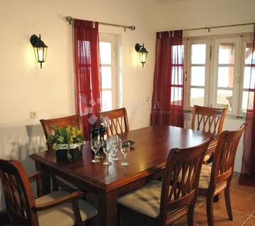 VELIKA INVEST.PRILIKA! *Kamena Vila*POGLED NA MORE/BAZEN (Mali IŽ) - cover