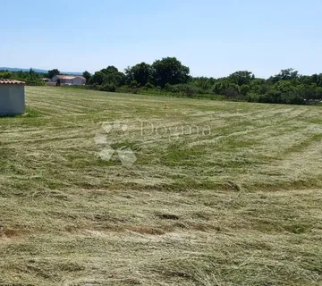  ZEMLJIŠTE S GRAĐEVINSKOM DOZVOLOM! - cover