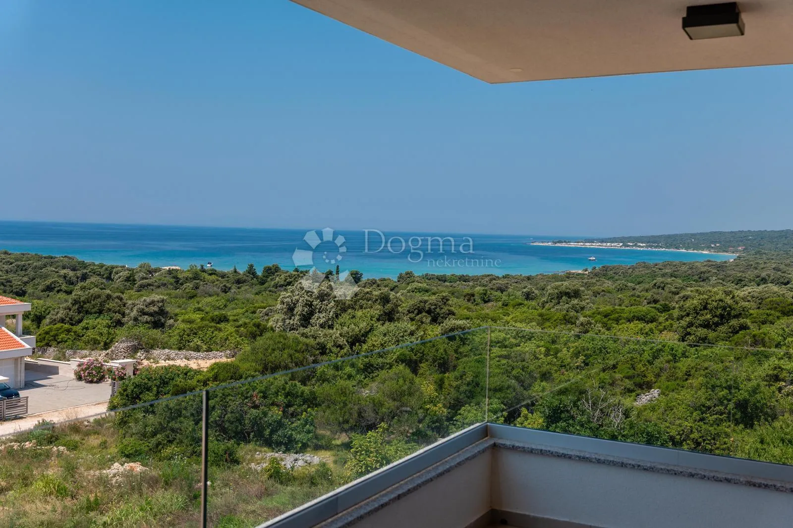 EKSKLUZIVNI APARTMAN U NOVALJI  - cover