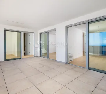 OPATIJA, LUKSUZNI STAN, 2S+DB, BALKON, LIFT, BAZEN - cover