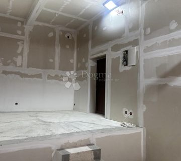 Volosko, P.P. - Roh-bau 85.6 m2 - cover
