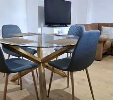 NAJAM STANA NA TRAŽENOJ LOKACIJI - cover