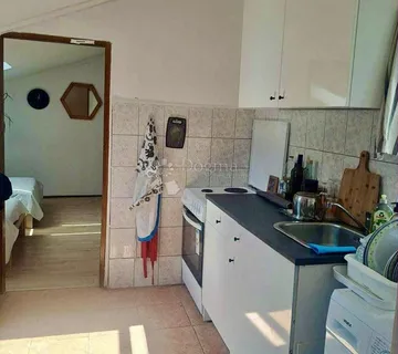 Stan za najam centar - cover