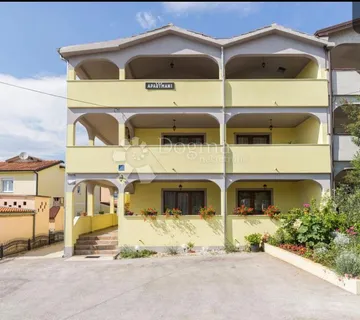 Istra - kuća s 5 apartmana u blizini Poreča - cover