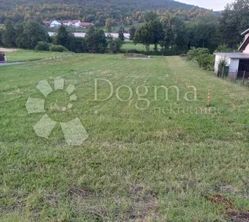 GRAĐEVINSKO ZEMLJIŠTE NA SAMOJ OBALI RIJEKE DOBRE - cover