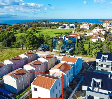 Novogradnja Funtana, 300 metara od mora - cover