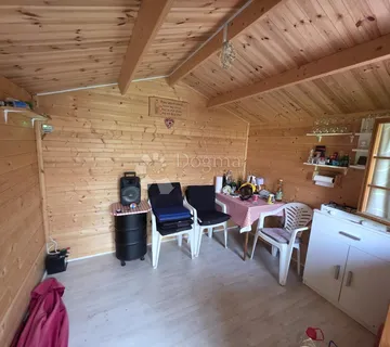 Zemljište sa kućicom i spremištem, te WC-om nadomak Zaboka - cover