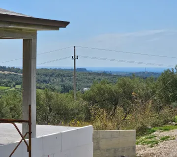 Istarska vila s otvorenim pogledom na bujštinu i more - cover