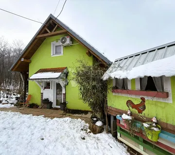 Topli dom u zagrljaju prirode - šarmantna kuća u Grkaveščaku - cover