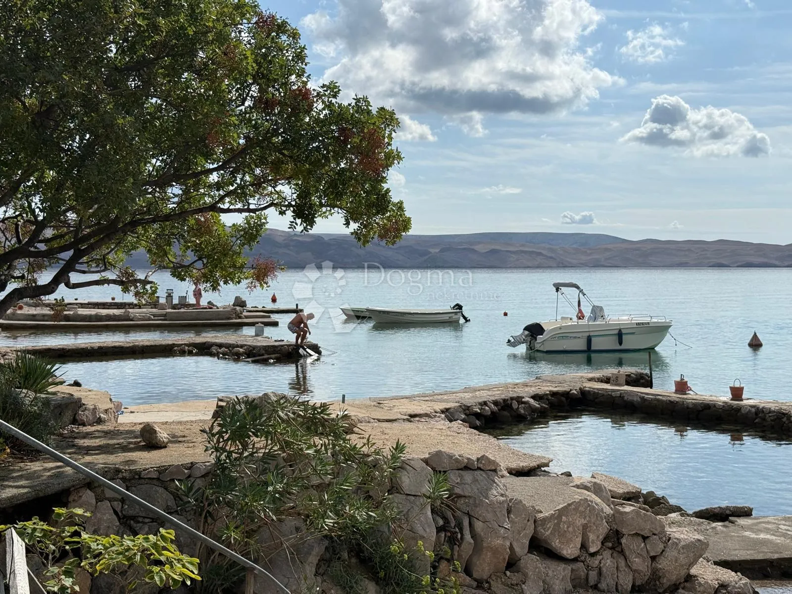 APARTMAN S POGLEDOM DRUGI RED OD MORA  - cover