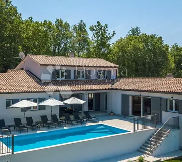 SNIŽENO!!IMPOZANTNA VILLA U BLIZINI LABINA - cover