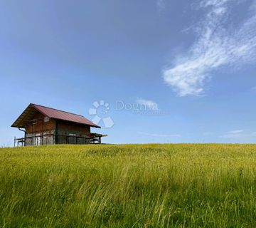 Investicijska prilika: 9694 m² zemljišta i kuća u izgradnji - cover