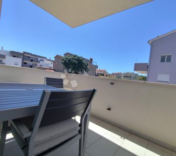 Atraktivan stan u Štinjanu sa garažom i balkonom - cover