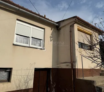 Šarmantna kuća s potencijalom u Ivancu  - cover