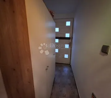 BUJE - Renovirana kamena kuća u starogradskoj jezgri 4SS+DB  - cover