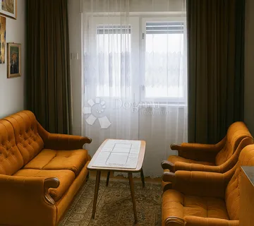 Ekskluzivna parcela s postojećom kućom za izgradnju nove ville - cover