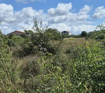 Građevinsko zemljište, Šikići - 4,5 km od centra Pule  - cover