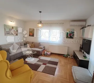 Novi Zagreb zapad, kuća sa dva stana - cover