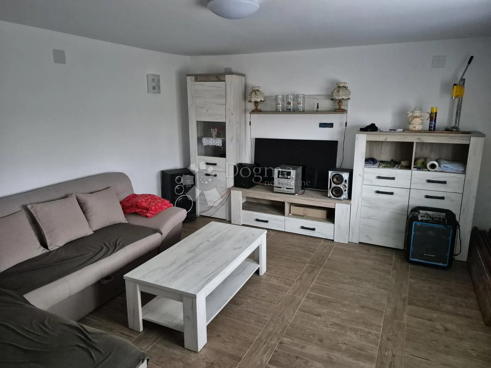 Prostrana kuća s više od 10.000m² zemljišta u Gornjoj Pačetini - cover