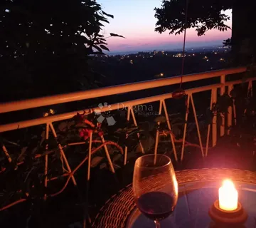 Kućica s bajkovitim pogledom na Banjšćini! - cover