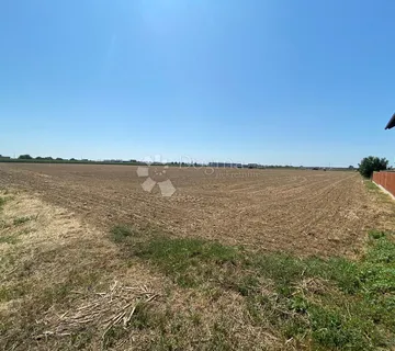 GRAĐEVINSKO ZEMLJIŠTE  3936 m2- K2 ZONA - cover