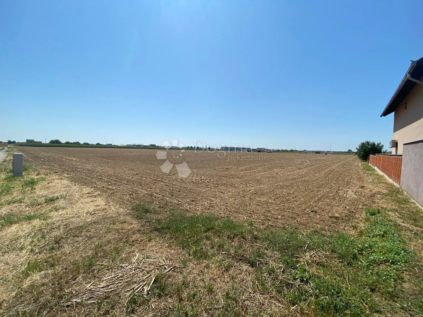 GRAĐEVINSKO ZEMLJIŠTE  3936 m2- K2 ZONA - cover