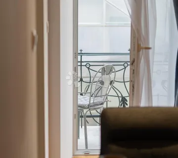 STUDIO APP ZA NAJAM U CENTRU RIJEKE - cover