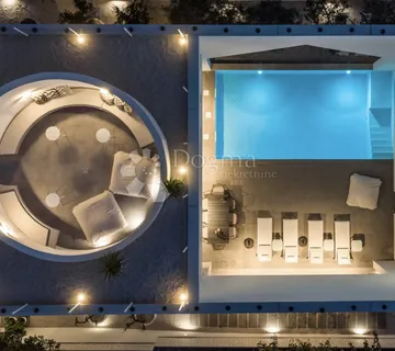 Vrhunska moderna vila u Supetru – idealna investicija ili dom iz snova - cover