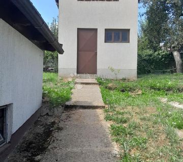 KUĆA NA SAVRŠENOJ LOKACIJI CENTRA GRADA UZ RIJEKU NOVČICU - cover