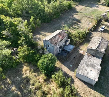 Autentično istarsko imanje za obnovu - Kršan - cover