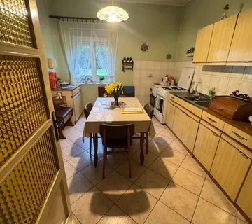 ZAMET – kuća s velikom okućnicom - cover