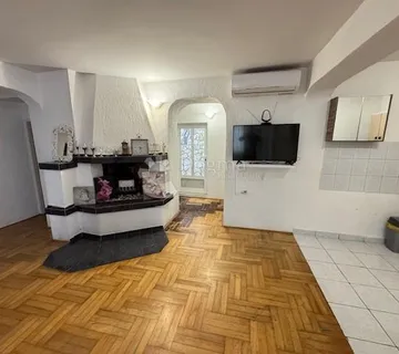 Kuća za najam s dva odvojena stana – Škurinje - cover