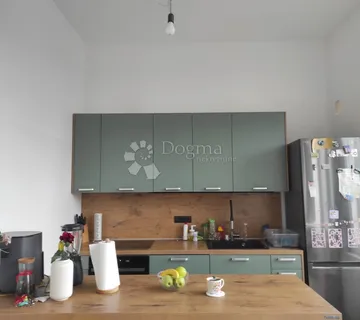 Renovirani stan ,Veruda 70m2 - cover