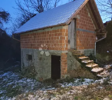 Vikendica uz šumu - cover