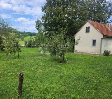 Kuća sa pomoćnim objektom i 7.438m² okućnice 4 min od Krapinskih Toplica! - cover