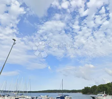 Stan 50 m2 na Velom Vrhu, top lokacija pored šetnice! - cover