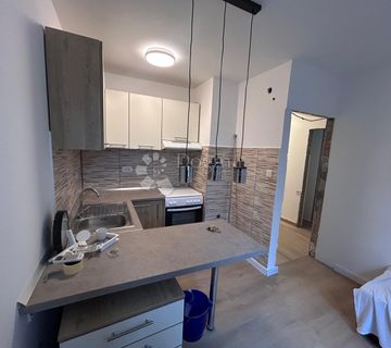 Novouređen stan na Zametu, 40 m² - cover