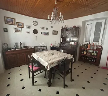 Kuća u staroj jezgri Kastva - cover