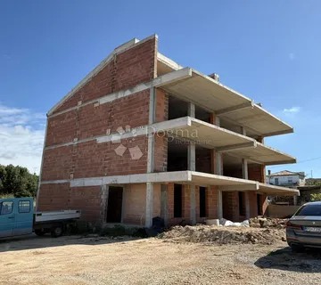 Projekt-2 zgrade u roh bau fazi!!!! - cover