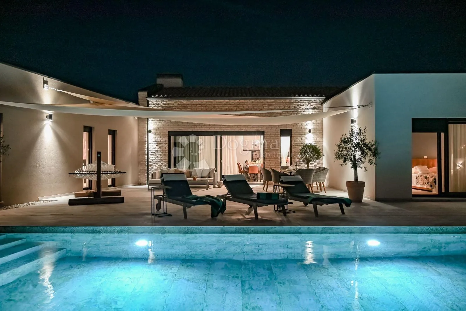 Očaravajuća vila u srcu Istre - cover