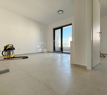 Umag okolica, novogradnja na atraktivnoj lokaciji, 150m od mora - cover